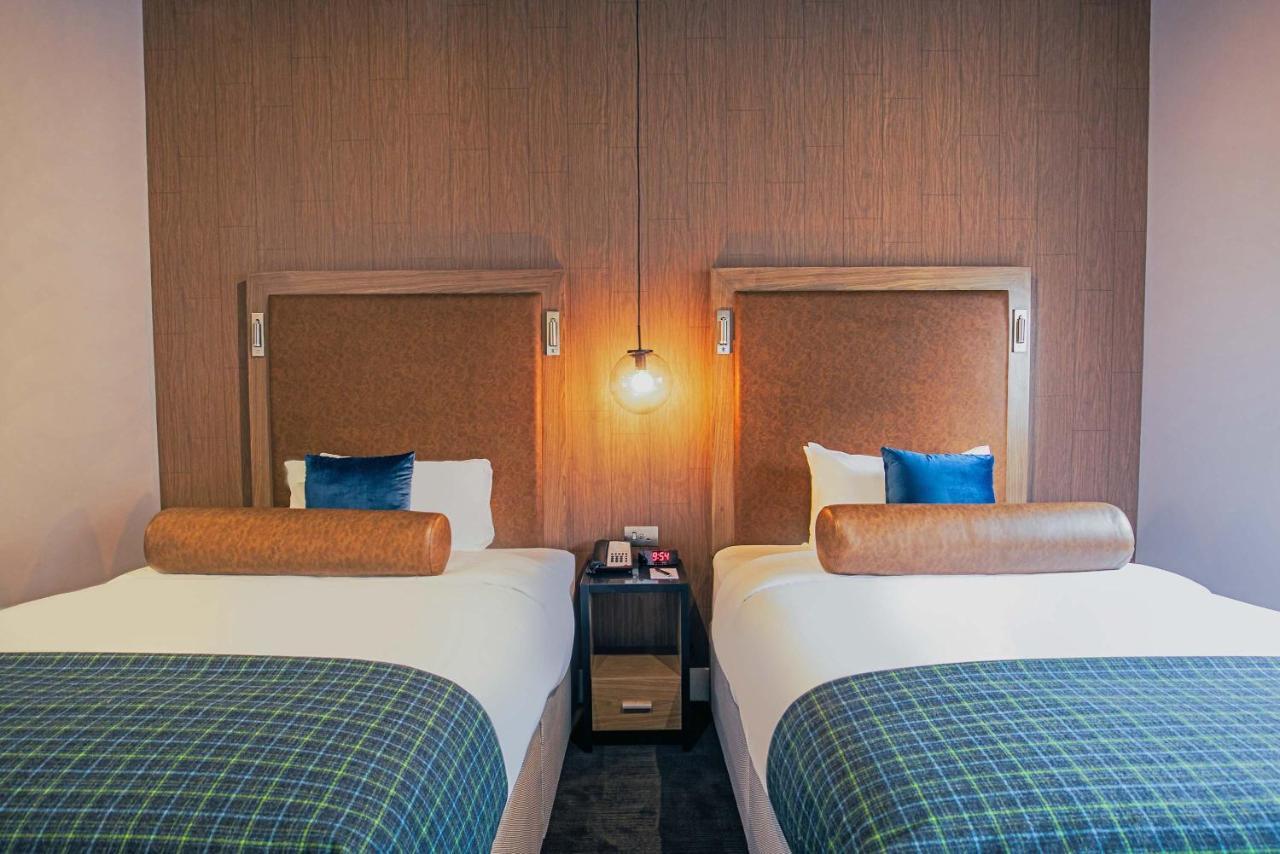 Twin Room, 2 Double Beds,1330291715:JPEG